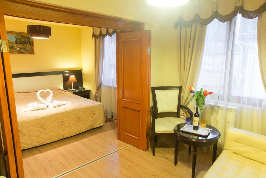 Csillag Panzio Hotell Lunca de Jos  Exteriör bild
